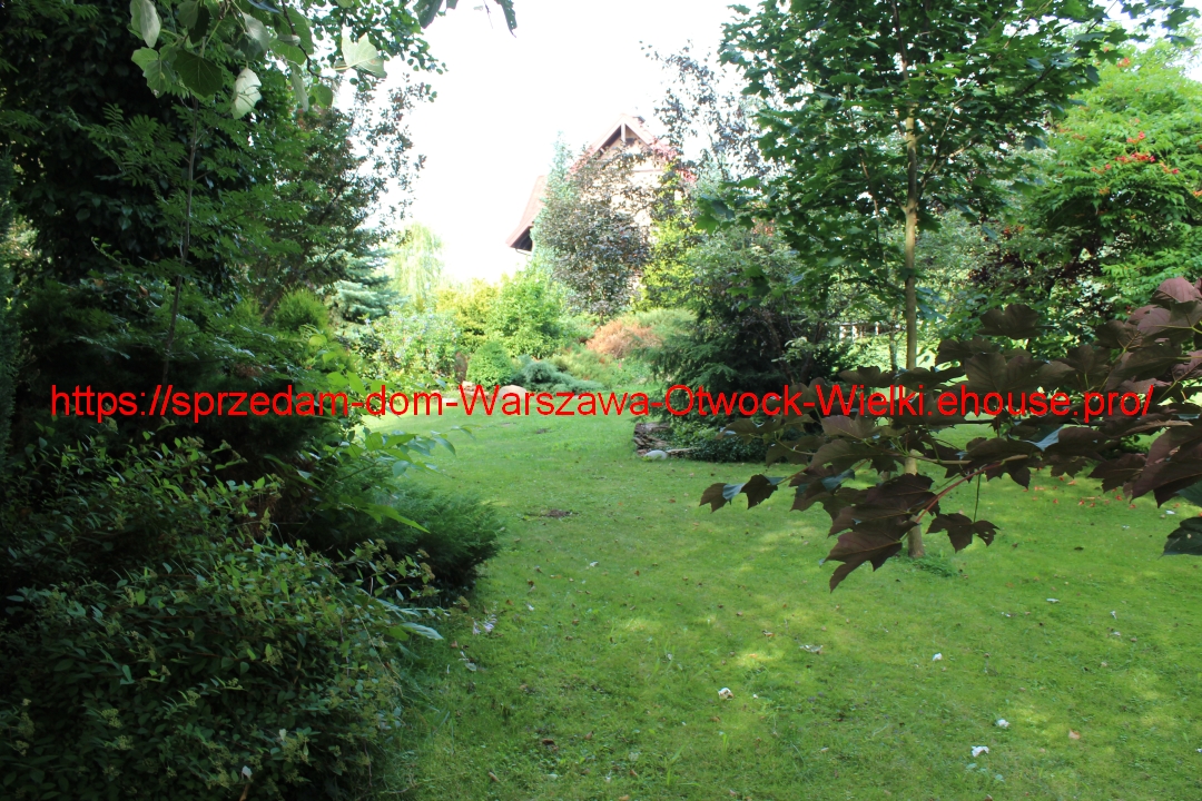 house for sale Warsaw, near Otwock Wielki, Lake Rokola, Karczew commune (32km) on a phenomenal plot in the NATURA-2000 buffer zone, on a slope, with a 16-year-old landscaped garden