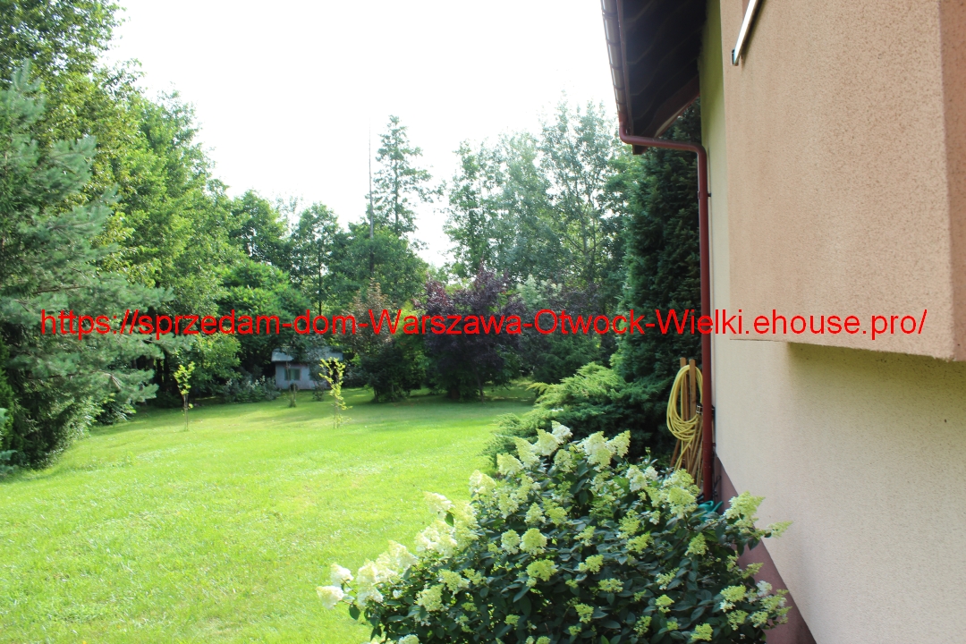 house for sale Warsaw, near Otwock Wielki, Lake Rokola, Karczew commune (32km) on a phenomenal plot in the NATURA-2000 buffer zone, on a slope, with a 16-year-old landscaped garden