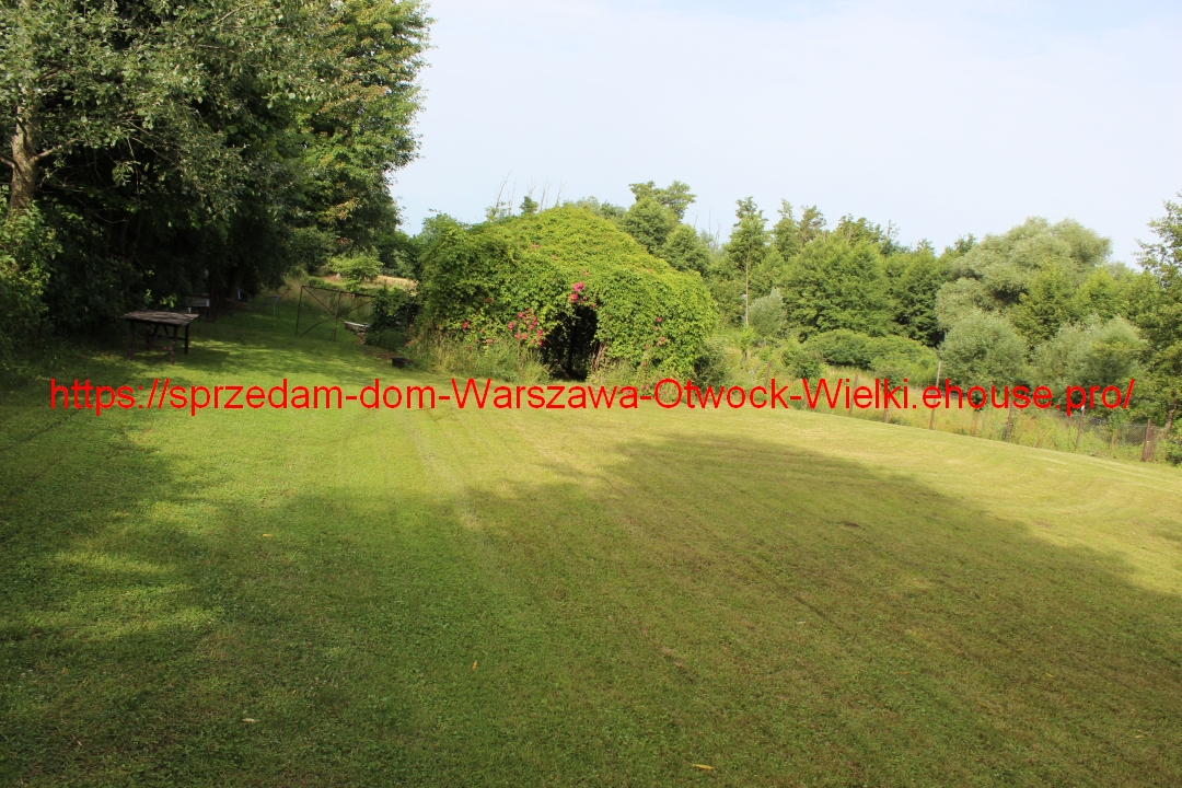 продається будинок у Варшаві, поблизу Отвоцк Велькі, озеро Рокола, гміна Карчев (32 км) на феноменальній ділянці в буферній зоні NATURA-2000, на схилі, з 16-річним ландшафтним садом