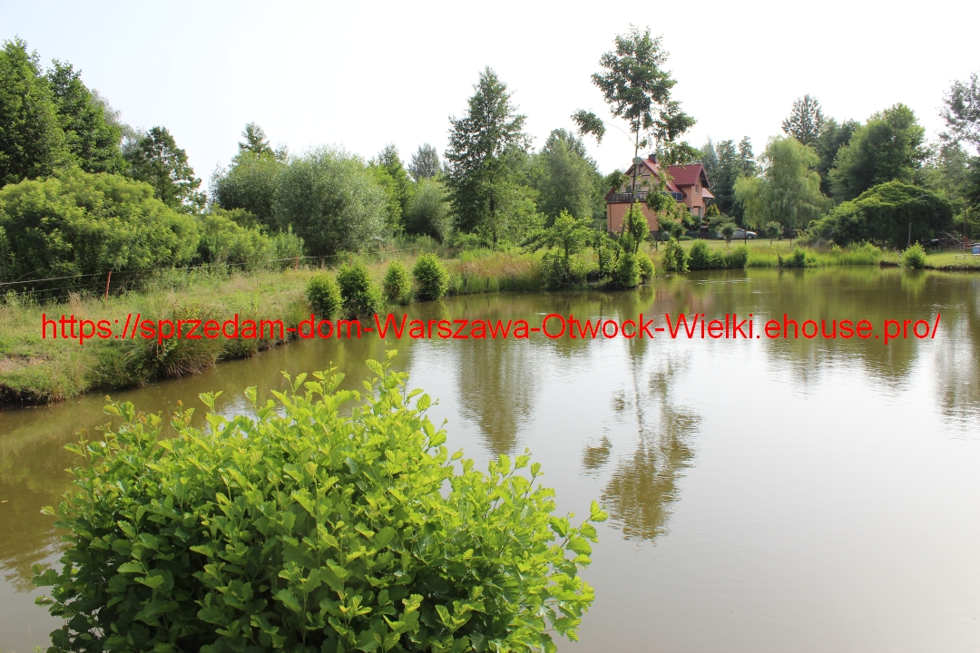 продается дом Варшава, недалеко от Отвоцк-Вельки, озеро Рокола, гмина Карчев (32 км) на феноменальном участке в буферной зоне NATURA-2000, на склоне, с 16-летним ландшафтным садом