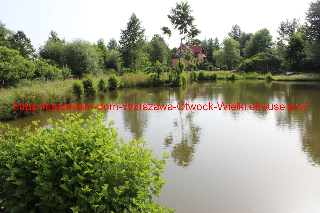продається будинок у Варшаві, поблизу Отвоцк Велькі, озеро Рокола, гміна Карчев (32 км) на феноменальній ділянці в буферній зоні NATURA-2000, на схилі, з 16-річним ландшафтним садом